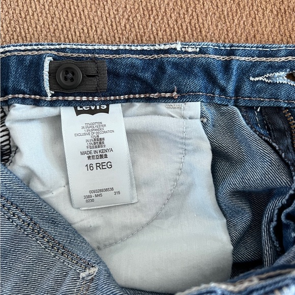 Levi's Girl's Blue Jeans - Picture 2 of 4